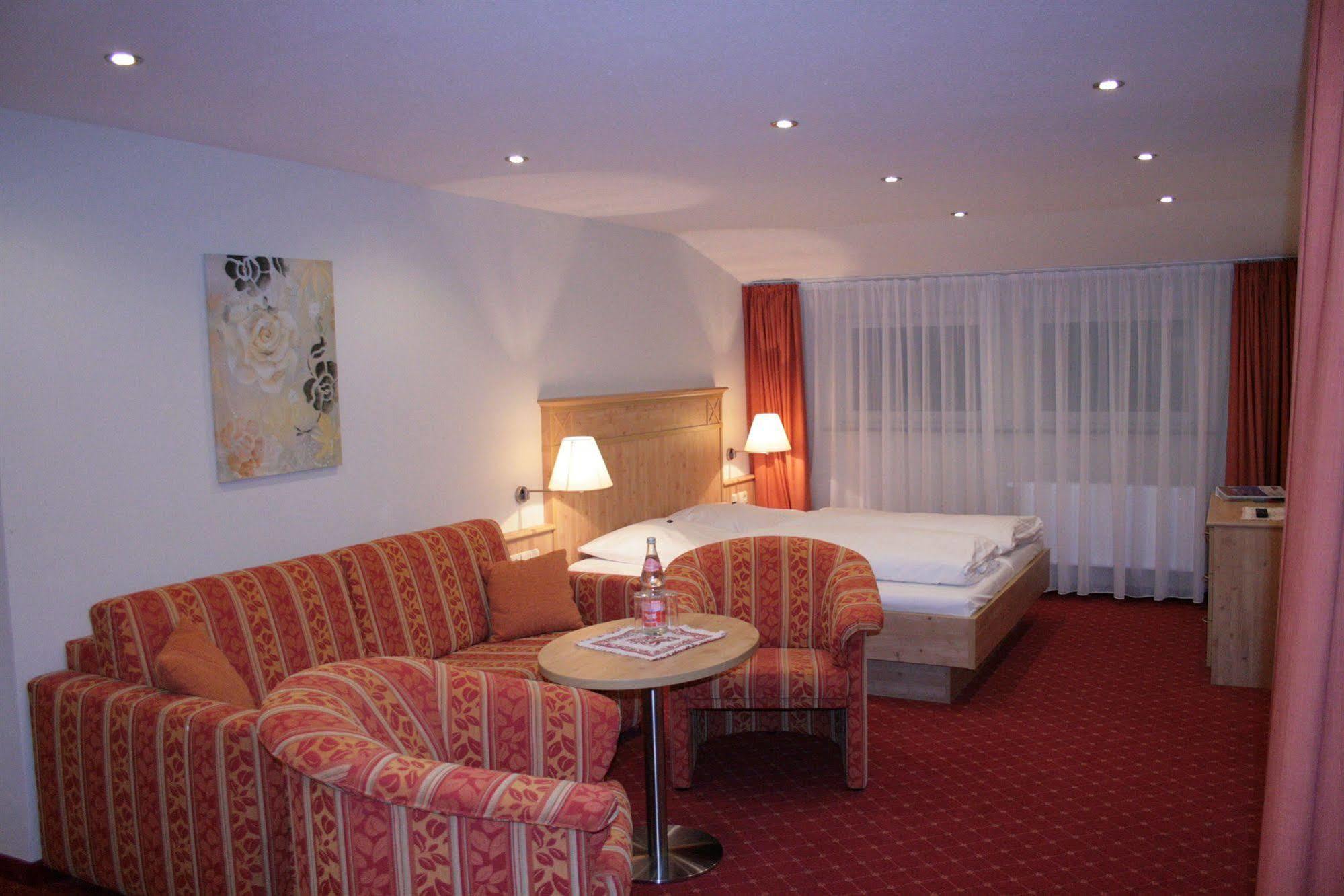 Hotel Waldeck Mit Restaurant "Florian'S" Feldberg  Dış mekan fotoğraf